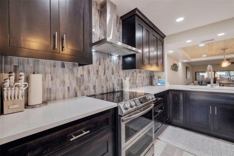 Adosado en venta en Tierra Verde, Florida, 2 dormitorios, 155.7 m2 № 1758379 - foto 11