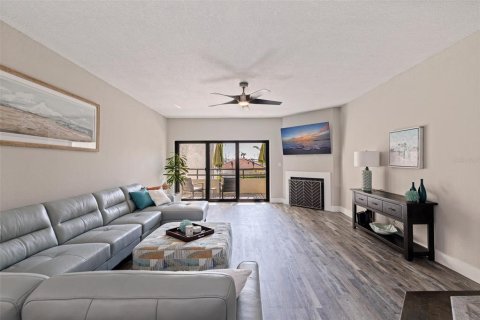 Adosado en venta en Tierra Verde, Florida, 2 dormitorios, 155.7 m2 № 1758379 - foto 5