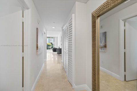Condo in Aventura, Florida, 3 bedrooms  № 1954680 - photo 12