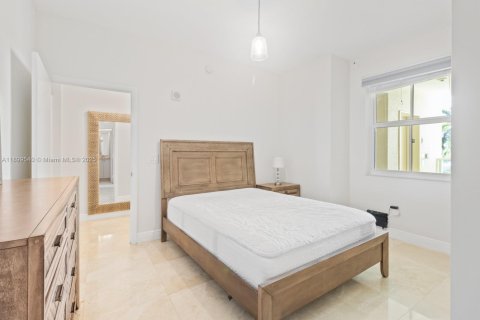 Condo in Aventura, Florida, 3 bedrooms  № 1954680 - photo 16