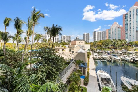 Condo in Aventura, Florida, 3 bedrooms  № 1954680 - photo 23