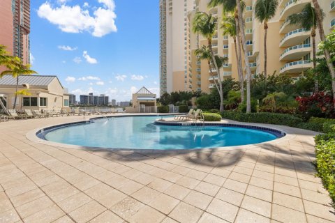 Condo in Aventura, Florida, 3 bedrooms  № 1954680 - photo 26