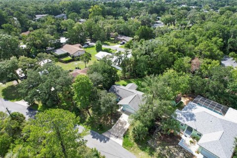 Villa ou maison à vendre à Crystal River, Floride: 2 chambres, 103.68 m2 № 2203561 - photo 12