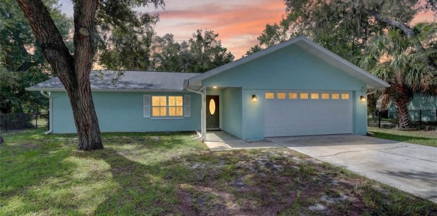Villa ou maison à Crystal River, Floride 2 chambres, 103.68 m2 № 2203561