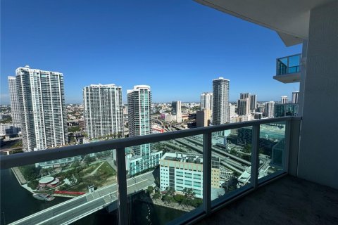 Copropriété à louer à Miami, Floride: 2 chambres, 107.49 m2 № 1977472 - photo 16