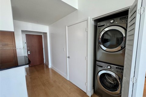 Copropriété à louer à Miami, Floride: 2 chambres, 107.49 m2 № 1977472 - photo 8