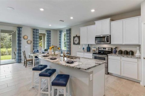 Villa ou maison à louer à Sarasota, Floride: 4 chambres, 189.99 m2 № 2431172 - photo 4