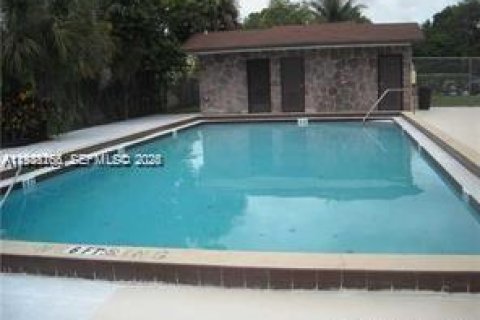 Copropriété à vendre à Tamarac, Floride: 2 chambres, 72 m2 № 1996447 - photo 7