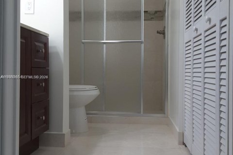 Copropriété à vendre à Tamarac, Floride: 2 chambres, 72 m2 № 1996447 - photo 2