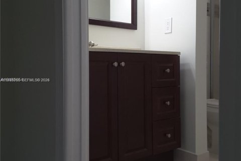 Copropriété à vendre à Tamarac, Floride: 2 chambres, 72 m2 № 1996447 - photo 4