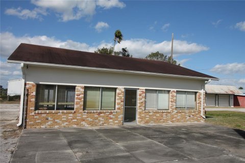 Immobilier commercial à Winter Haven, Floride № 2432601