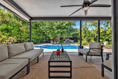 Купить виллу или дом в Майами-Шорс, Флорида 3 спальни, 207.36м2, № 2059409 - фото 26