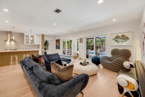 Купить виллу или дом в Майами-Шорс, Флорида 3 спальни, 207.36м2, № 2059409 - фото 10