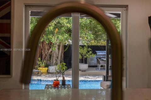 Купить виллу или дом в Майами-Шорс, Флорида 3 спальни, 207.36м2, № 2059409 - фото 13