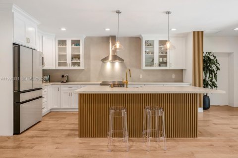 Купить виллу или дом в Майами-Шорс, Флорида 3 спальни, 207.36м2, № 2059409 - фото 11