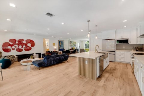 Купить виллу или дом в Майами-Шорс, Флорида 3 спальни, 207.36м2, № 2059409 - фото 9