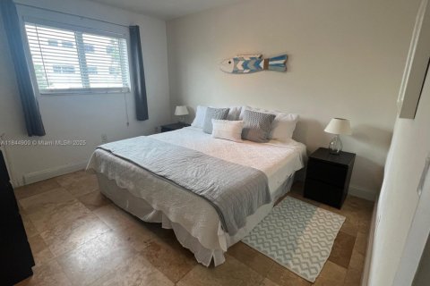 Condo in Key Biscayne, Florida, 1 bedroom  № 1840903 - photo 12
