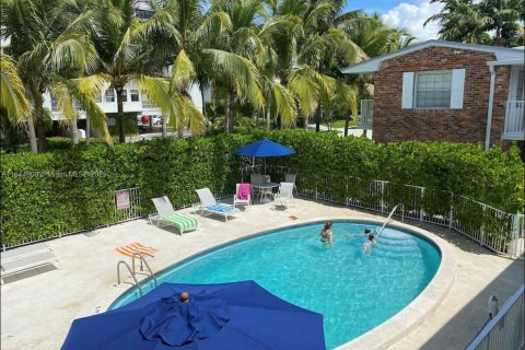 Condo in Key Biscayne, Florida, 1 bedroom  № 1840903 - photo 17