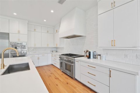 Villa ou maison à vendre à Tampa, Floride: 5 chambres, 484.67 m2 № 1835095 - photo 14