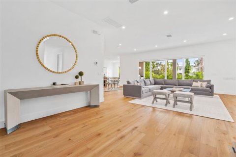 Villa ou maison à vendre à Tampa, Floride: 5 chambres, 484.67 m2 № 1835095 - photo 4