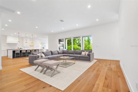 Villa ou maison à vendre à Tampa, Floride: 5 chambres, 484.67 m2 № 1835095 - photo 6