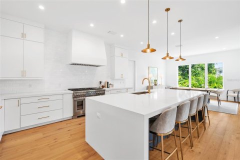 Villa ou maison à vendre à Tampa, Floride: 5 chambres, 484.67 m2 № 1835095 - photo 18