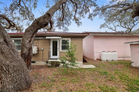 House in Saint Petersburg, Florida 3 bedrooms, 175.96 sq.m. № 1616306 - photo 20