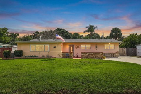 Villa ou maison à Melbourne, Floride 3 chambres, 128.21 m2 № 2387801