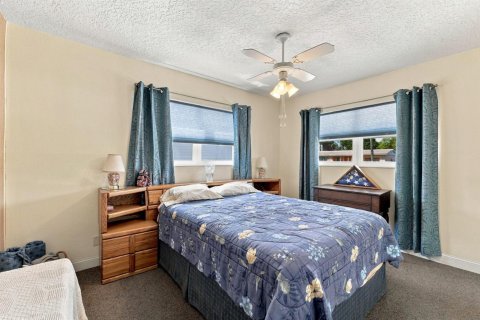 Villa ou maison à vendre à Melbourne, Floride: 3 chambres, 128.21 m2 № 2387801 - photo 17