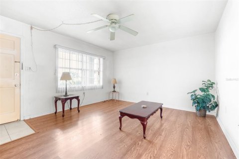 Copropriété à vendre à New Port Richey, Floride: 1 chambre, 62.43 m2 № 1901890 - photo 3