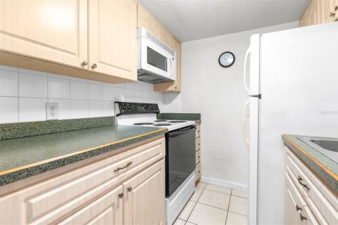 Copropriété à vendre à New Port Richey, Floride: 1 chambre, 62.43 m2 № 1901890 - photo 4