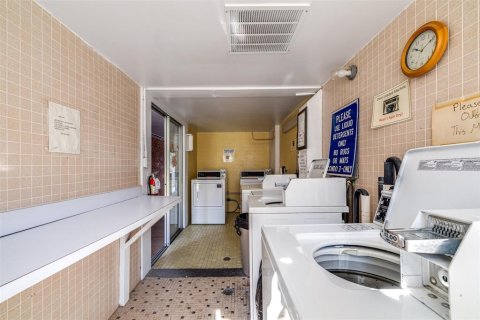 Copropriété à vendre à New Port Richey, Floride: 1 chambre, 62.43 m2 № 1901890 - photo 10