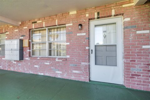 Copropriété à vendre à New Port Richey, Floride: 1 chambre, 62.43 m2 № 1901890 - photo 2