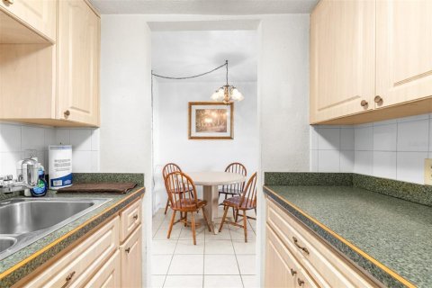 Copropriété à vendre à New Port Richey, Floride: 1 chambre, 62.43 m2 № 1901890 - photo 5