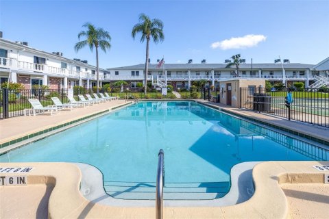 Copropriété à vendre à New Port Richey, Floride: 1 chambre, 62.43 m2 № 1901890 - photo 12