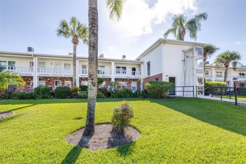 Copropriété à vendre à New Port Richey, Floride: 1 chambre, 62.43 m2 № 1901890 - photo 11