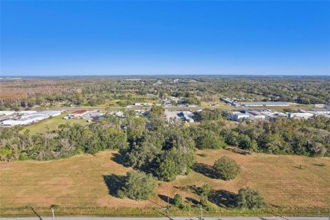 Commercial property in Lakeland, Florida № 2098633 - photo 8