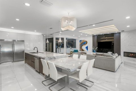 Casa en venta en Tampa, Florida, 6 dormitorios, 760.87 m2 № 2433338 - foto 11