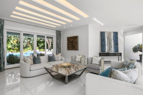 Casa en venta en Tampa, Florida, 6 dormitorios, 760.87 m2 № 2433338 - foto 4