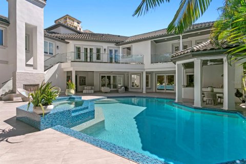 Casa en venta en Tampa, Florida, 6 dormitorios, 760.87 m2 № 2433338 - foto 2