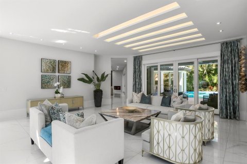 Casa en venta en Tampa, Florida, 6 dormitorios, 760.87 m2 № 2433338 - foto 5