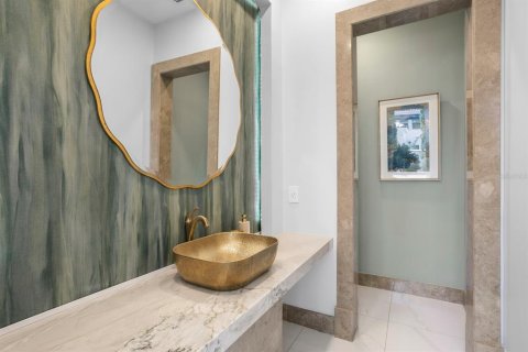 Casa en venta en Tampa, Florida, 6 dormitorios, 760.87 m2 № 2433338 - foto 8