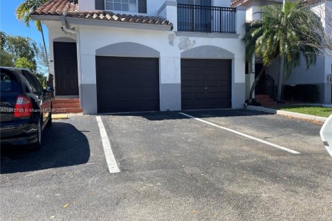 Townhouse in Sunrise, Florida 3 bedrooms, 130.9 sq.m. № 1836734 - photo 1