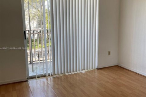 Townhouse in Sunrise, Florida 3 bedrooms, 130.9 sq.m. № 1836734 - photo 18