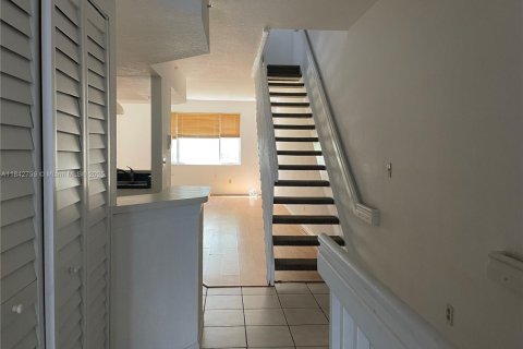 Townhouse in Sunrise, Florida 3 bedrooms, 130.9 sq.m. № 1836734 - photo 11