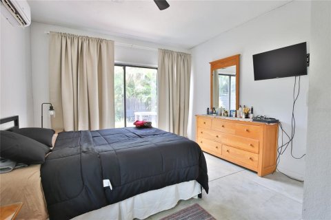 House in Sarasota, Florida 3 bedrooms, 147.71 sq.m. № 2236513 - photo 21