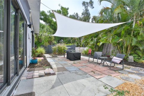 House in Sarasota, Florida 3 bedrooms, 147.71 sq.m. № 2236513 - photo 27