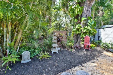 House in Sarasota, Florida 3 bedrooms, 147.71 sq.m. № 2236513 - photo 29