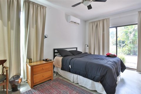 House in Sarasota, Florida 3 bedrooms, 147.71 sq.m. № 2236513 - photo 20