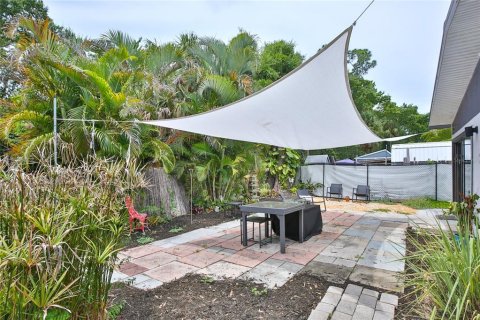 House in Sarasota, Florida 3 bedrooms, 147.71 sq.m. № 2236513 - photo 28